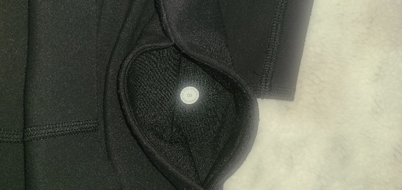 LULU LEMON CAPRI LEGGINGS !! - Picture 4 of 4